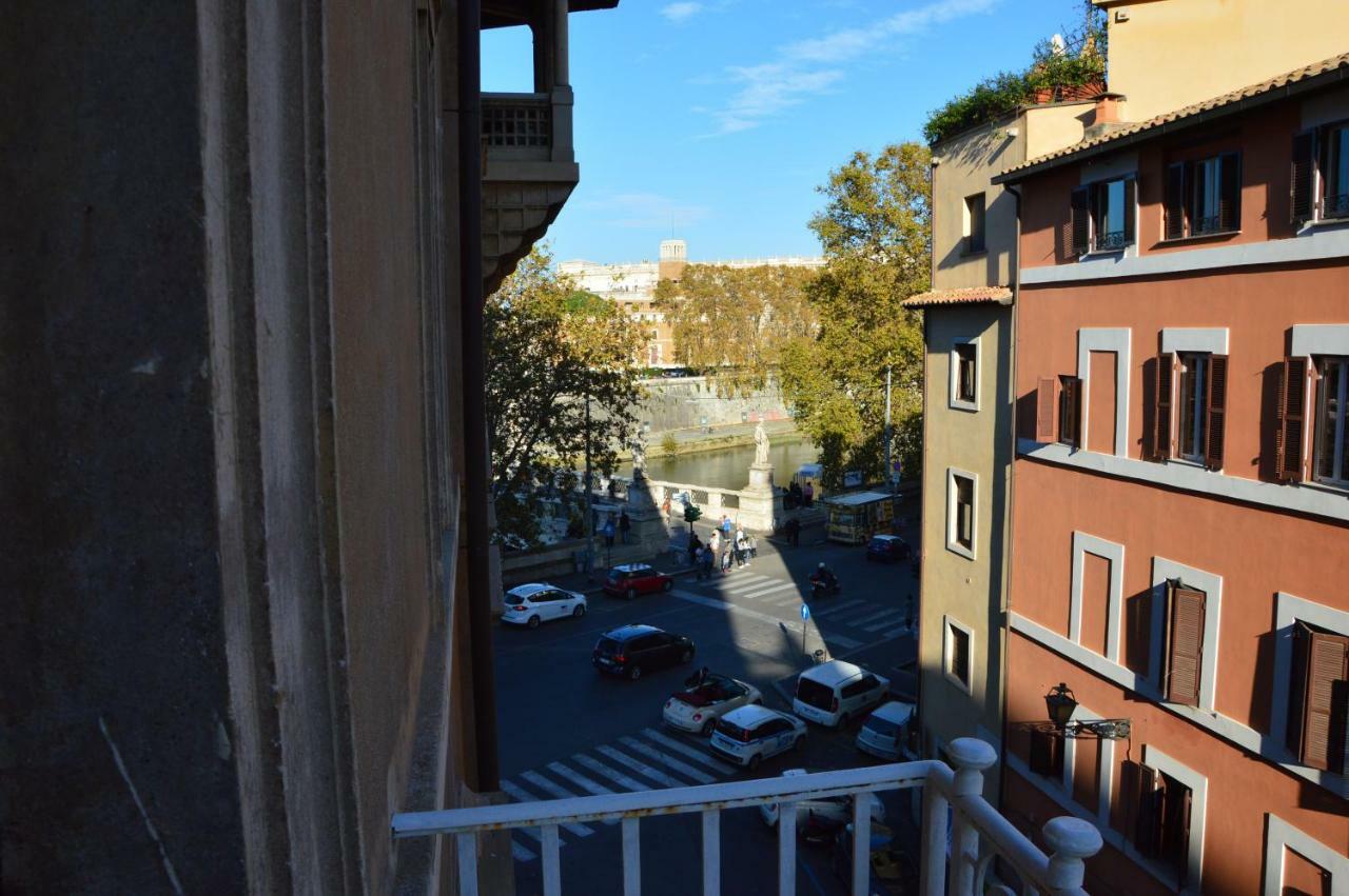 Una Finestra Su Castel Sant'Angelo Rome Bagian luar foto